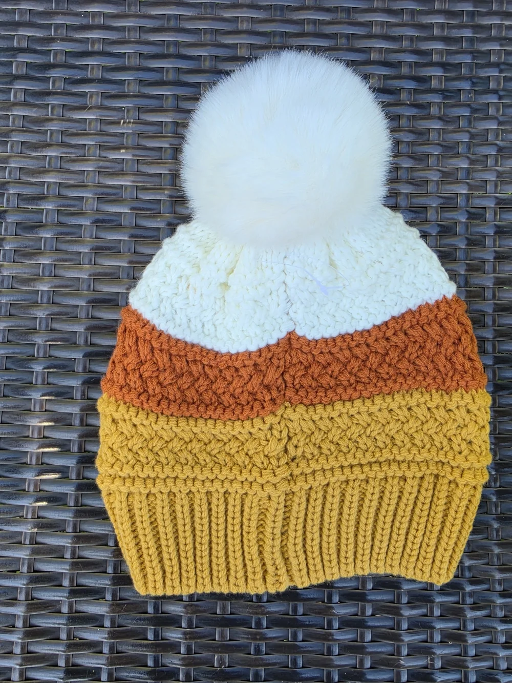 Candy corn Pom Beanie - Teens/adult
